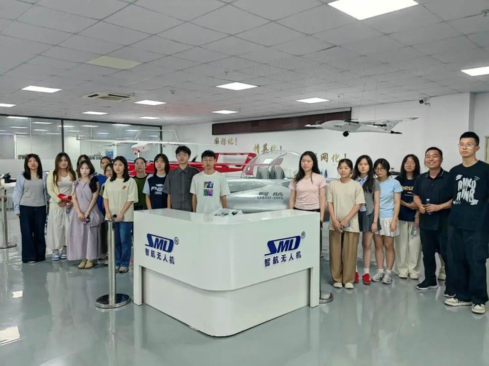 深耕教坛守初心 科研报国育新人——对话吉首大学张琰飞教授